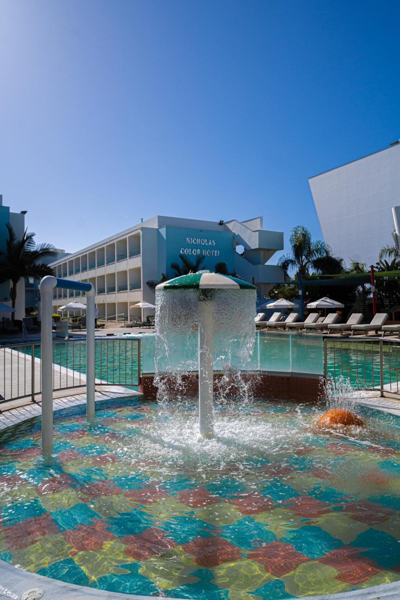 Nicholas Color Hotel Agia Napa Exterior foto