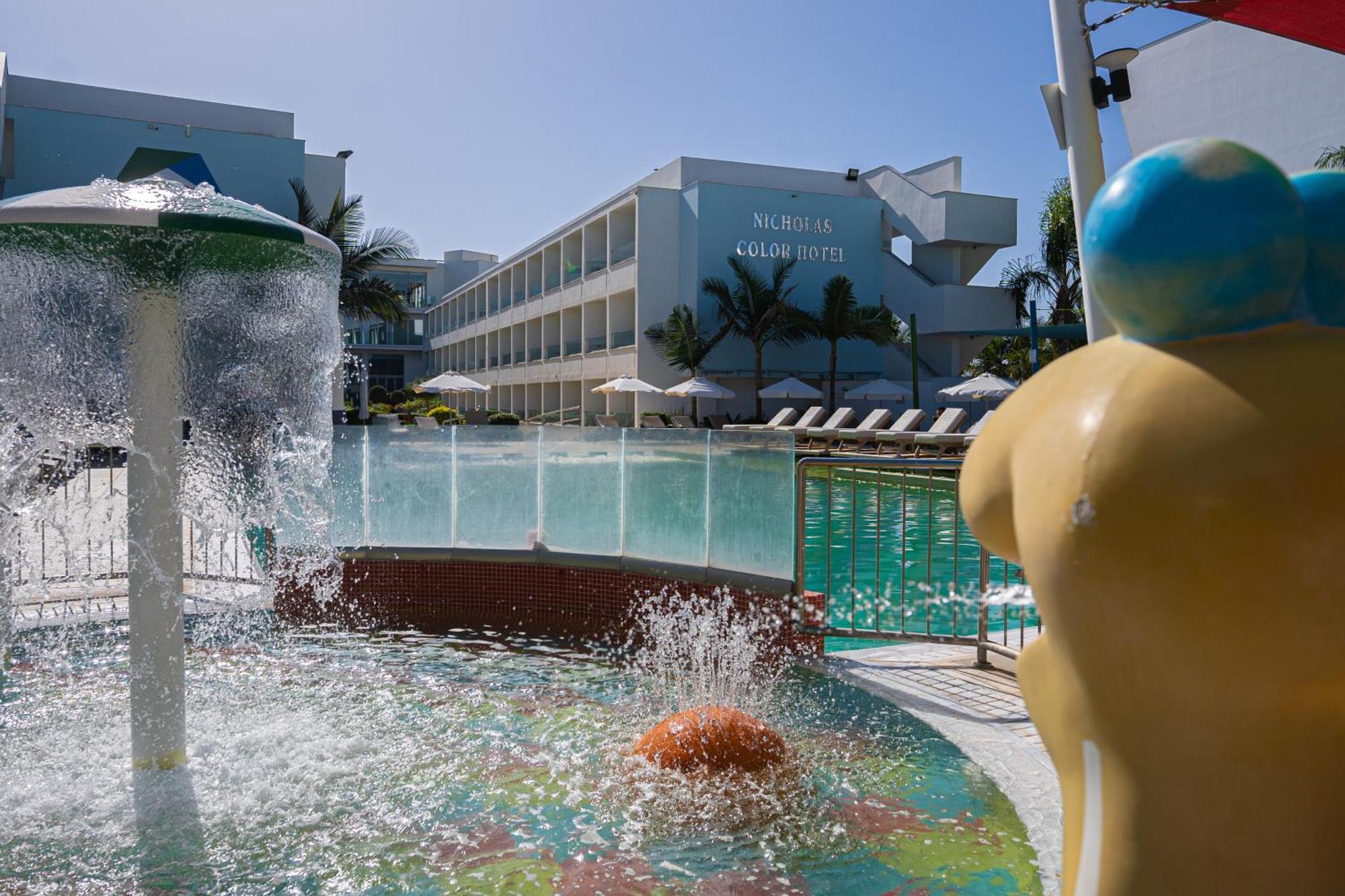 Nicholas Color Hotel Agia Napa Exterior foto