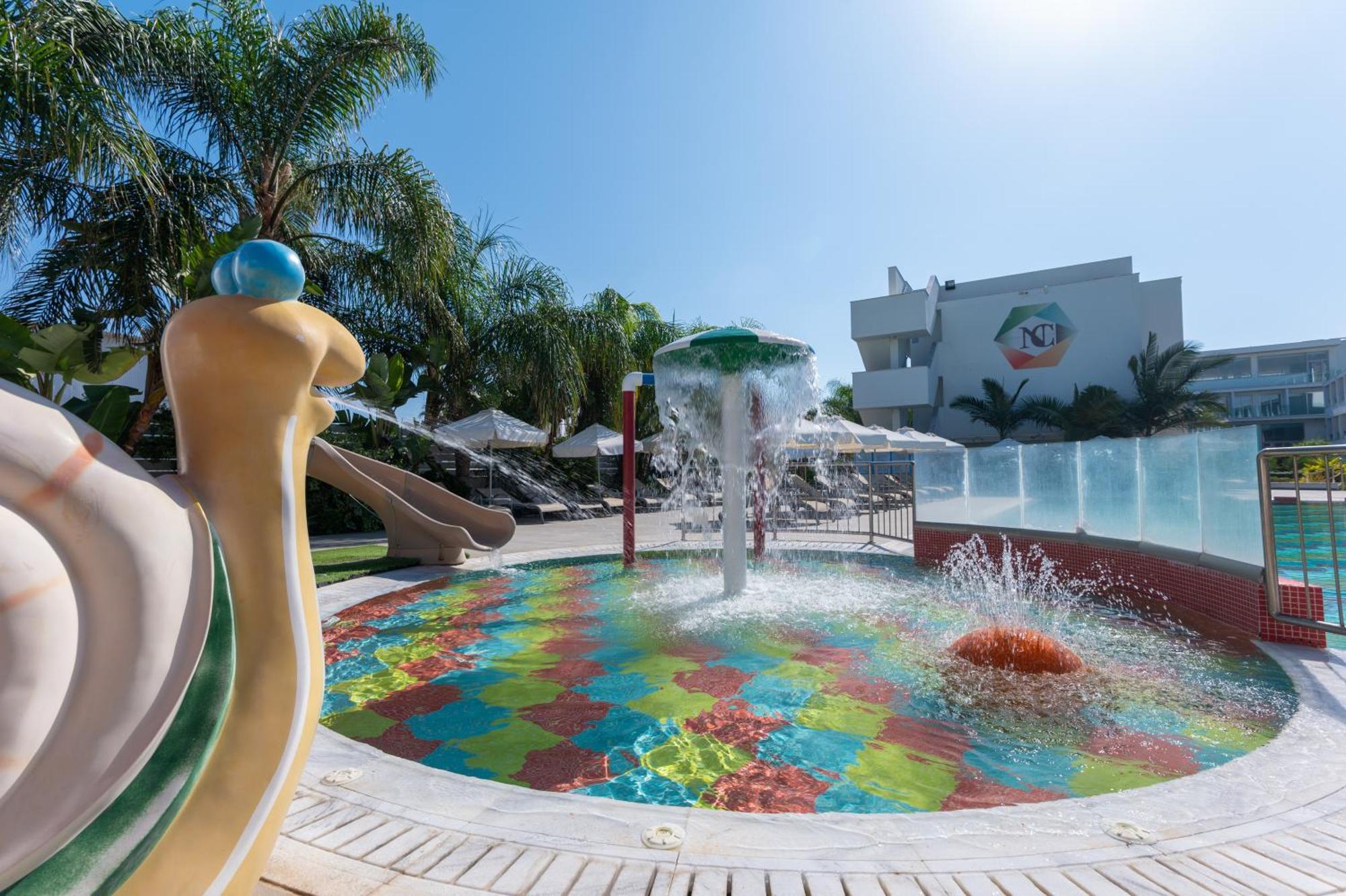 Nicholas Color Hotel Agia Napa Exterior foto