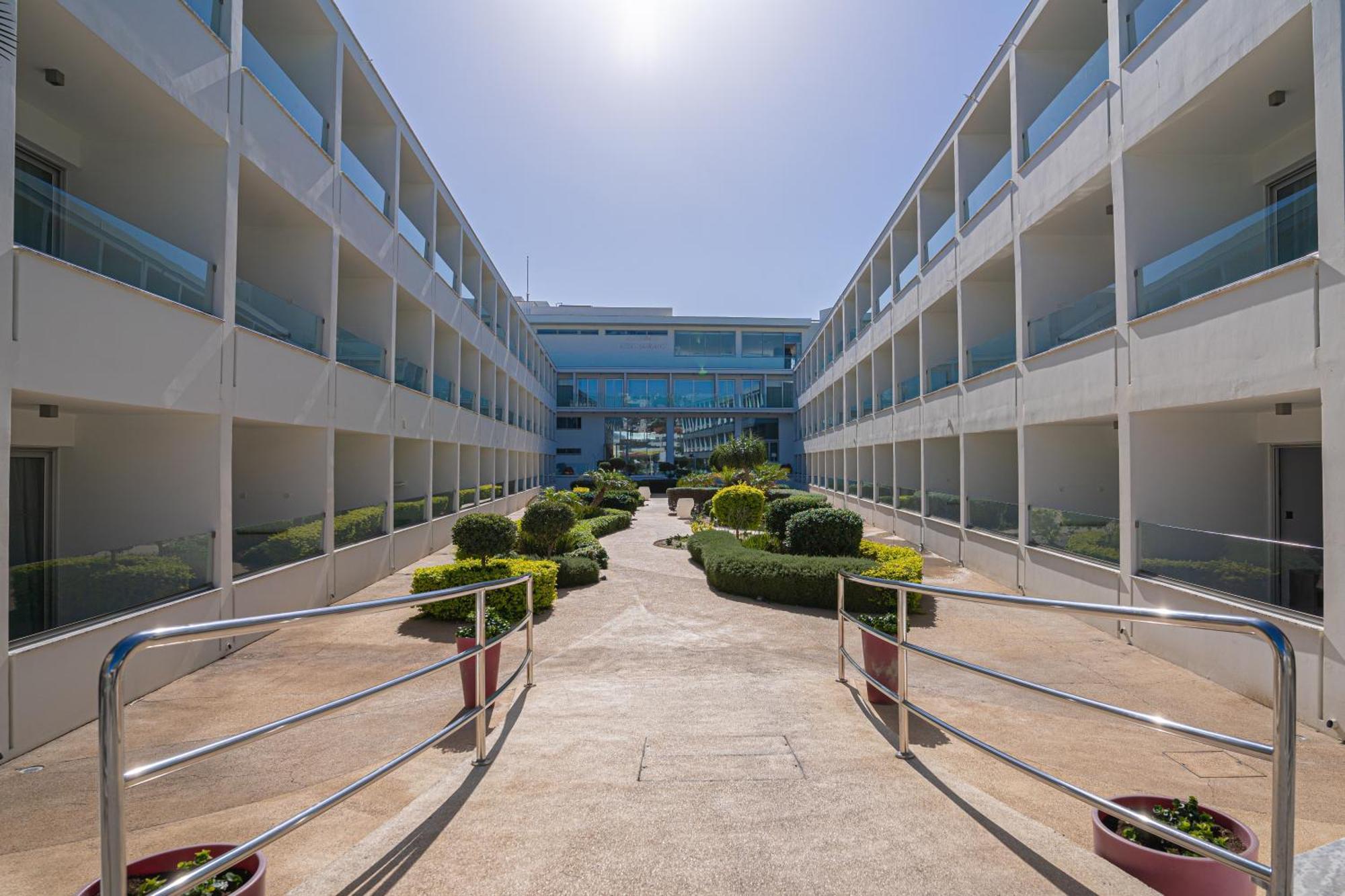 Nicholas Color Hotel Agia Napa Exterior foto