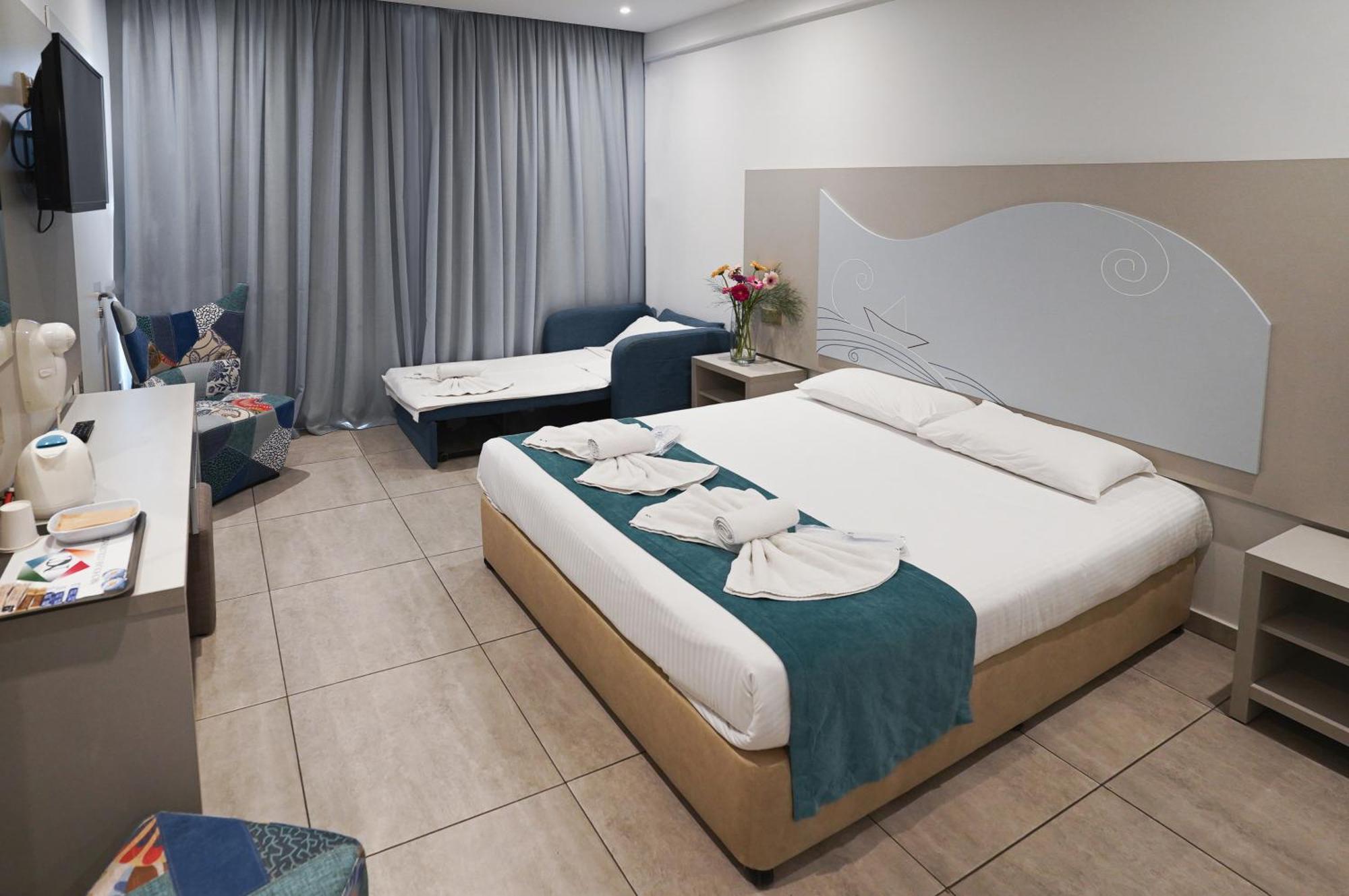 Nicholas Color Hotel Agia Napa Exterior foto