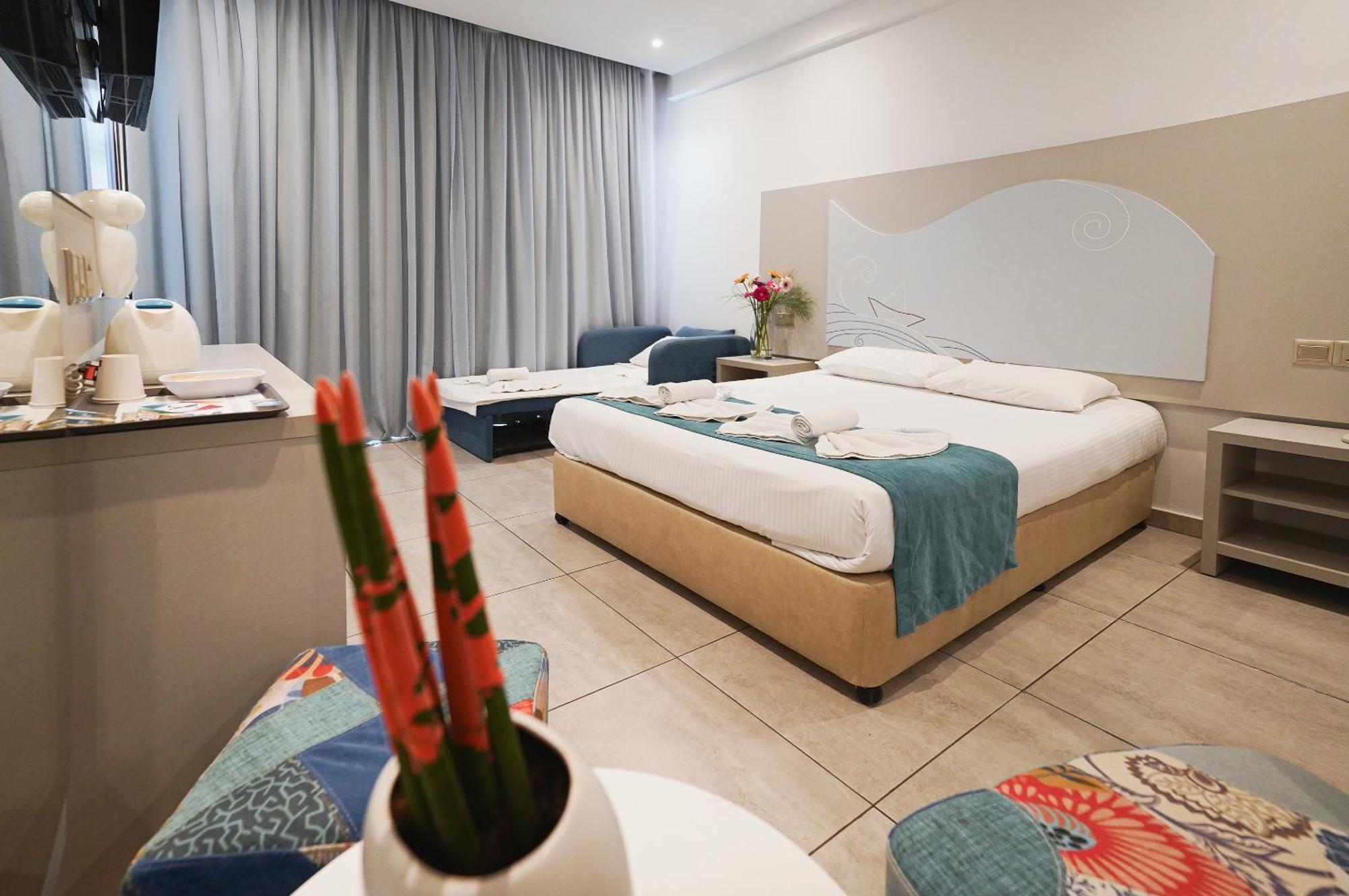Nicholas Color Hotel Agia Napa Exterior foto
